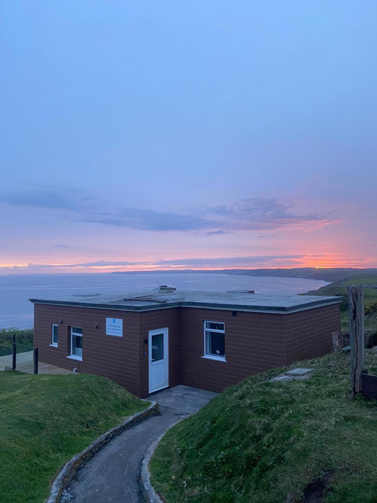 Sunset Sea View Chalet With Hot Tub Torpoint Extérieur photo