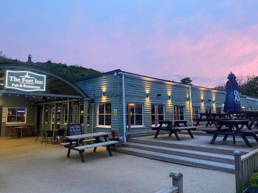 Sunset Sea View Chalet With Hot Tub Torpoint Extérieur photo